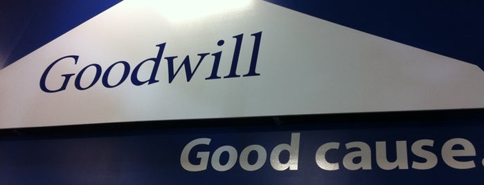 Goodwill Store is one of Tempat yang Disukai Chuck.