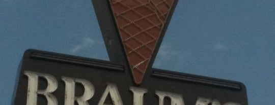 Braum's Ice Cream & Dairy Store is one of Lugares favoritos de Stephen.