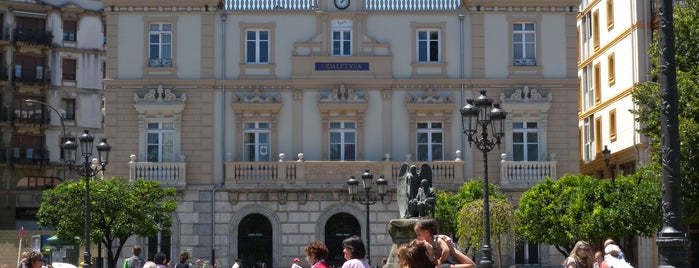 Ayuntamiento De Santurtzi is one of Top favorites places in Santurtzi, PV.