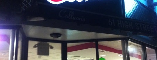 Colleen's of Medford is one of สถานที่ที่ David ถูกใจ.