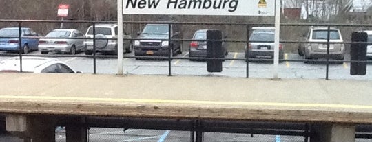 Metro North - New Hamburg Train Station is one of Charlie 님이 저장한 장소.
