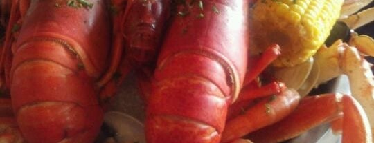 Poppy's Crazy Lobster Bar & Grill is one of Posti che sono piaciuti a Tye.