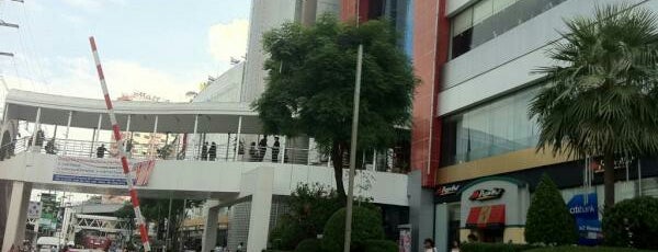 เดอะมอลล์ ไลฟ์สโตร์ บางกะปิ is one of Place shopping mall.