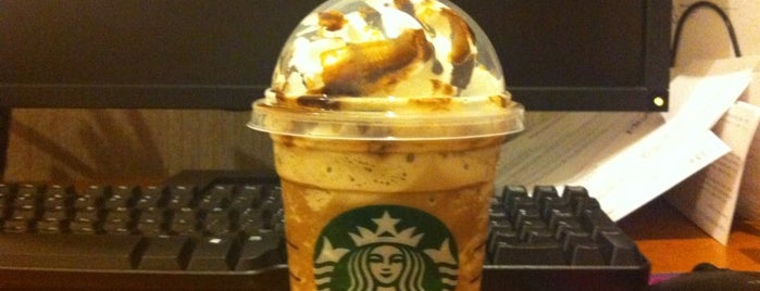 Starbucks is one of Sheenaさんのお気に入りスポット.