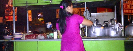 Angkringan kalimalang is one of Must-visit Food in Jakarta.