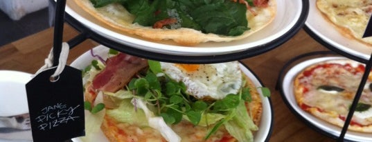 JANES PICKY PIZZA is one of Darinaさんの保存済みスポット.