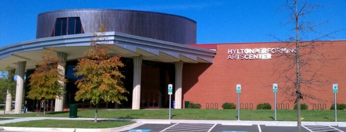 Hylton Performing Arts Center is one of Lugares favoritos de Tommy.