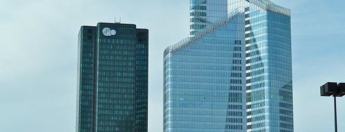 Tour First is one of La Défense.