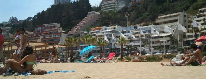 Sector 5 - Playa Reñaca is one of Los buenos lugares!.