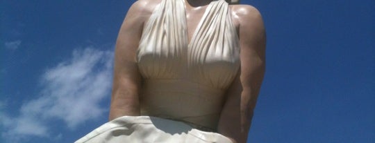 “Forever Marilyn” Sculpture is one of TOP 10 THINGS TO DO IN PALM SPRINGS.