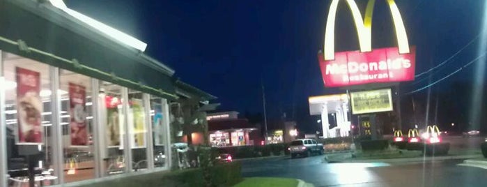 McDonald's is one of สถานที่ที่ Mike ถูกใจ.