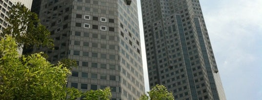 UOB Plaza is one of Jamesさんのお気に入りスポット.