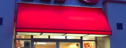 KFC is one of Tempat yang Disukai Conrad & Jenn.
