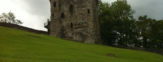 Peveril Castle is one of East Midlands trip.