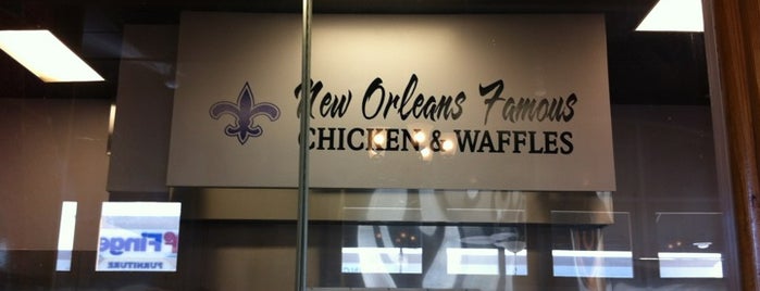 New Orleans Famous Chicken and Waffles is one of Houston Places To Go/See/Do.