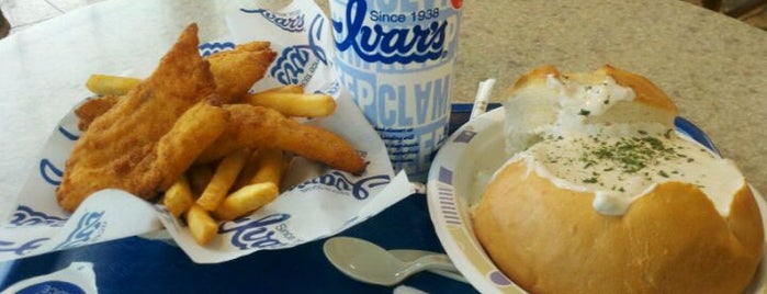 Ivar's Fish Bar is one of The Best Airport Restaurants In The US.