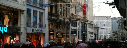 İstiklal Caddesi is one of Guide to Istanbul's best spots.