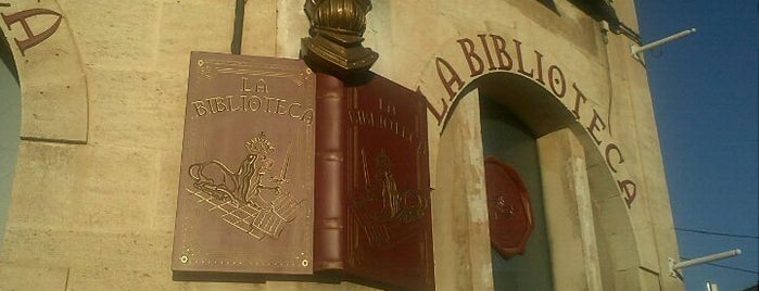 Pub La Biblioteca is one of PUBS.