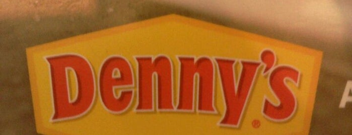 Denny's is one of Locais curtidos por Federico.