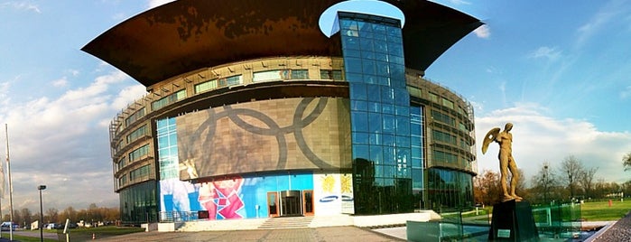 Centrum Olimpijskie is one of Lugares favoritos de Szymon.