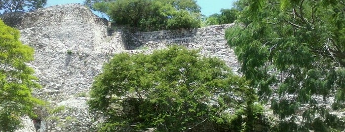 Zona Arqueologíca Totolhuakalko is one of Zonas Arqueológicas de México (Zona Central).
