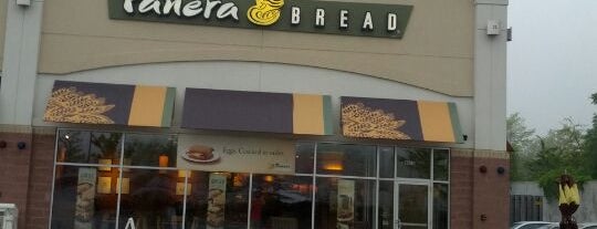 Panera Bread is one of Locais curtidos por Nico.