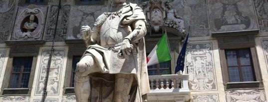 Piazza dei Cavalieri is one of Tempat yang Disukai Anna.