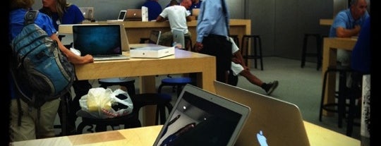 Apple Roseville is one of US Apple Stores.
