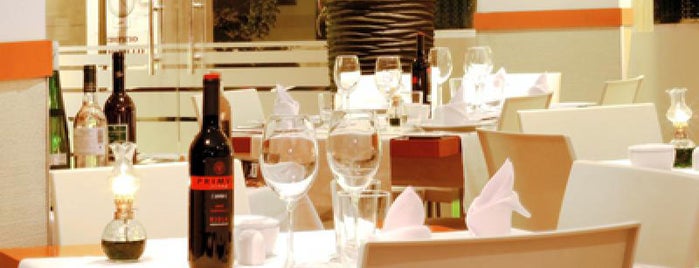 Acebuche is one of Restaurantes recomendados en Marbella.