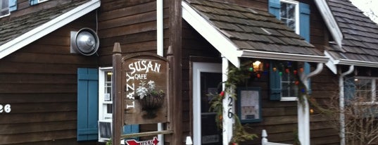 The Lazy Susan Cafe is one of Locais curtidos por Haley.
