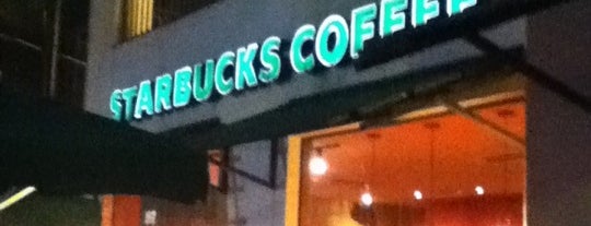 Starbucks is one of Campinas "Dia x Noite".