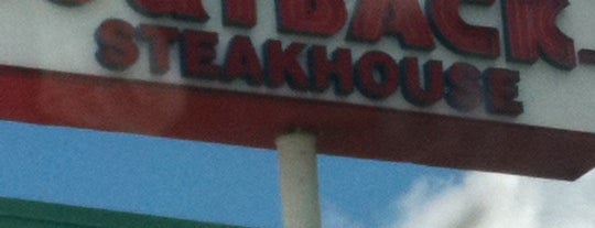 Outback Steakhouse is one of Posti che sono piaciuti a Chad.