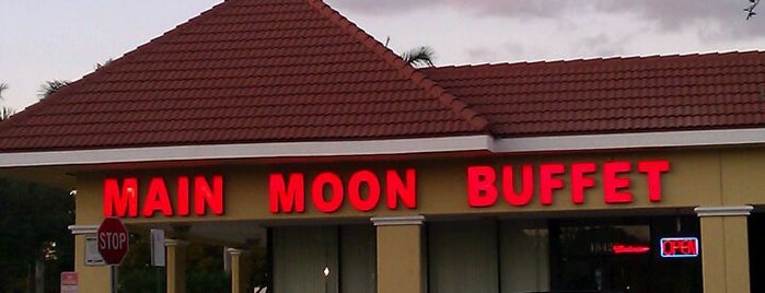 Main Moon Buffet is one of Lugares favoritos de Kevin.
