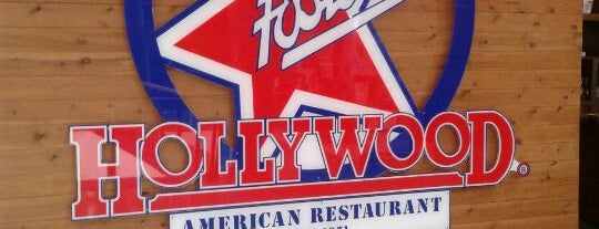 Foster's Hollywood is one of Lugares chandlerianos para comer.