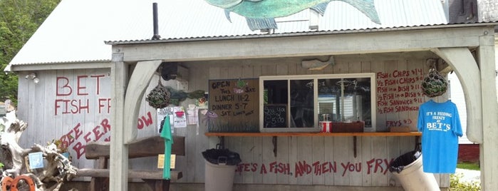 Bet's Fish Fry is one of A Guide to Boothbay Harbor's Restaurants and Bars.