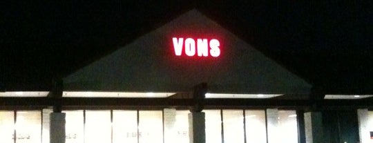 VONS is one of Angelさんのお気に入りスポット.