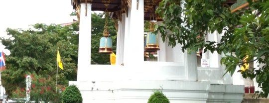 Wat Rakang is one of Visit: FindYourWayInBangkok.