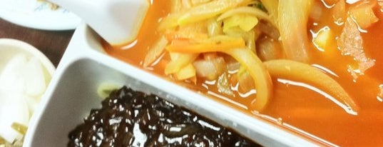 Mandarin Garden Restaurant is one of 중화요리LA.