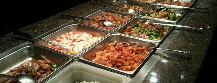 China City Buffet is one of Lugares favoritos de Mike.