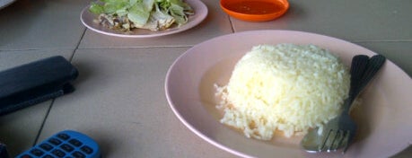 Restoran Ayam Kampung Dungun is one of Makan @ Terengganu #1.