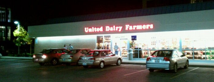 United Dairy Farmers (UDF) is one of Posti che sono piaciuti a Thomas.