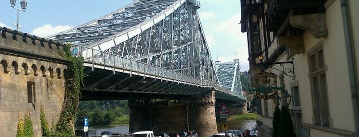 Loschwitz 'Blue Miracle' Bridge is one of 100 обекта - Германия.