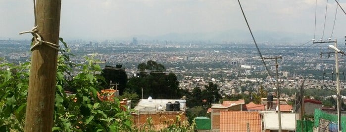 San Andrés Totoltepec is one of Orte, die Fernanda Martinez gefallen.