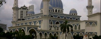 Masjid Sultan Ahmad Shah is one of Masjid.