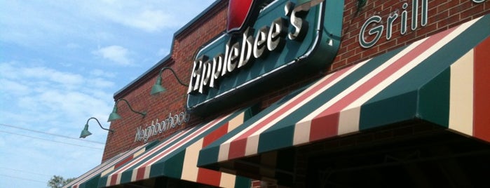 Applebee's Grill + Bar is one of True dat!.