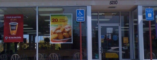 McDonald's is one of Tempat yang Disukai Aubrey Ramon.