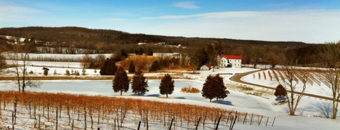 Chandler Hill Vineyards is one of St. Louis.