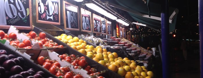 Westside Market is one of สถานที่ที่ Matthew ถูกใจ.