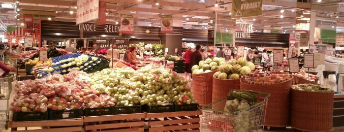 Globus hypermarket is one of Orte, die Nikos gefallen.
