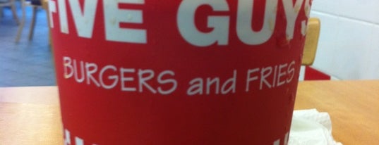 Five Guys is one of Lieux qui ont plu à Tommy.